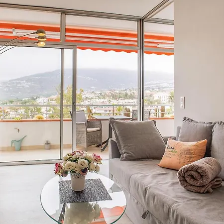 Stunning In Puerto De La Cruz With 1 Bedrooms, Outdoor Swimming Pool And Swimming Pool Appartement