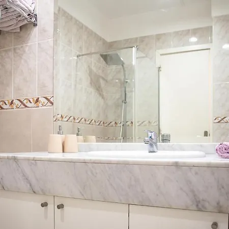 Stunning In Puerto De La Cruz With 1 Bedrooms, Outdoor Swimming Pool And Swimming Pool Appartement *