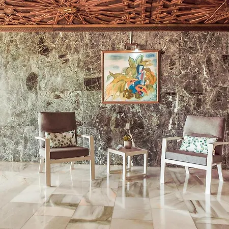 Stunning In Puerto De La Cruz With 1 Bedrooms, Outdoor Swimming Pool And Swimming Pool 아파트 *